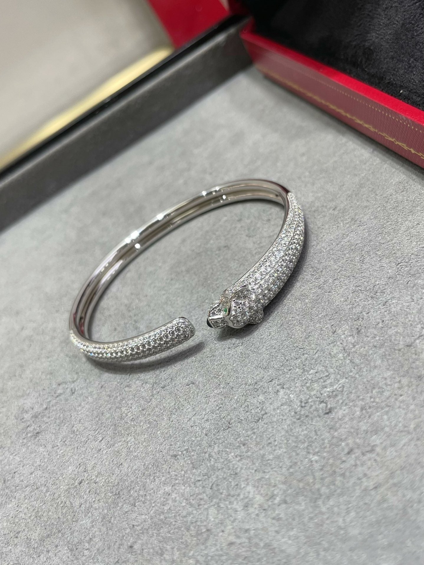 [Liorra]PANTHERE FULL DIAMOND OPEN BRACELET