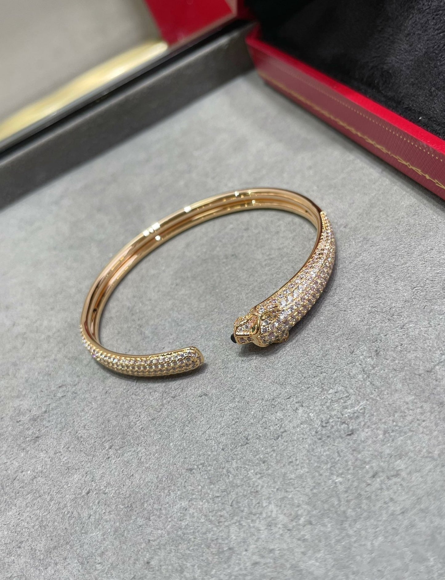 [Liorra]PANTHERE FULL DIAMOND OPEN BRACELET