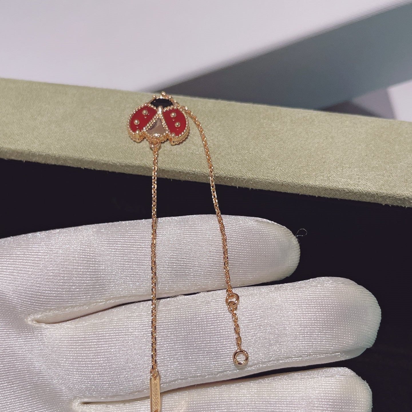 [Liorra]LUCKY SPRING 1 MOTIF PINK GOLD BRACELET