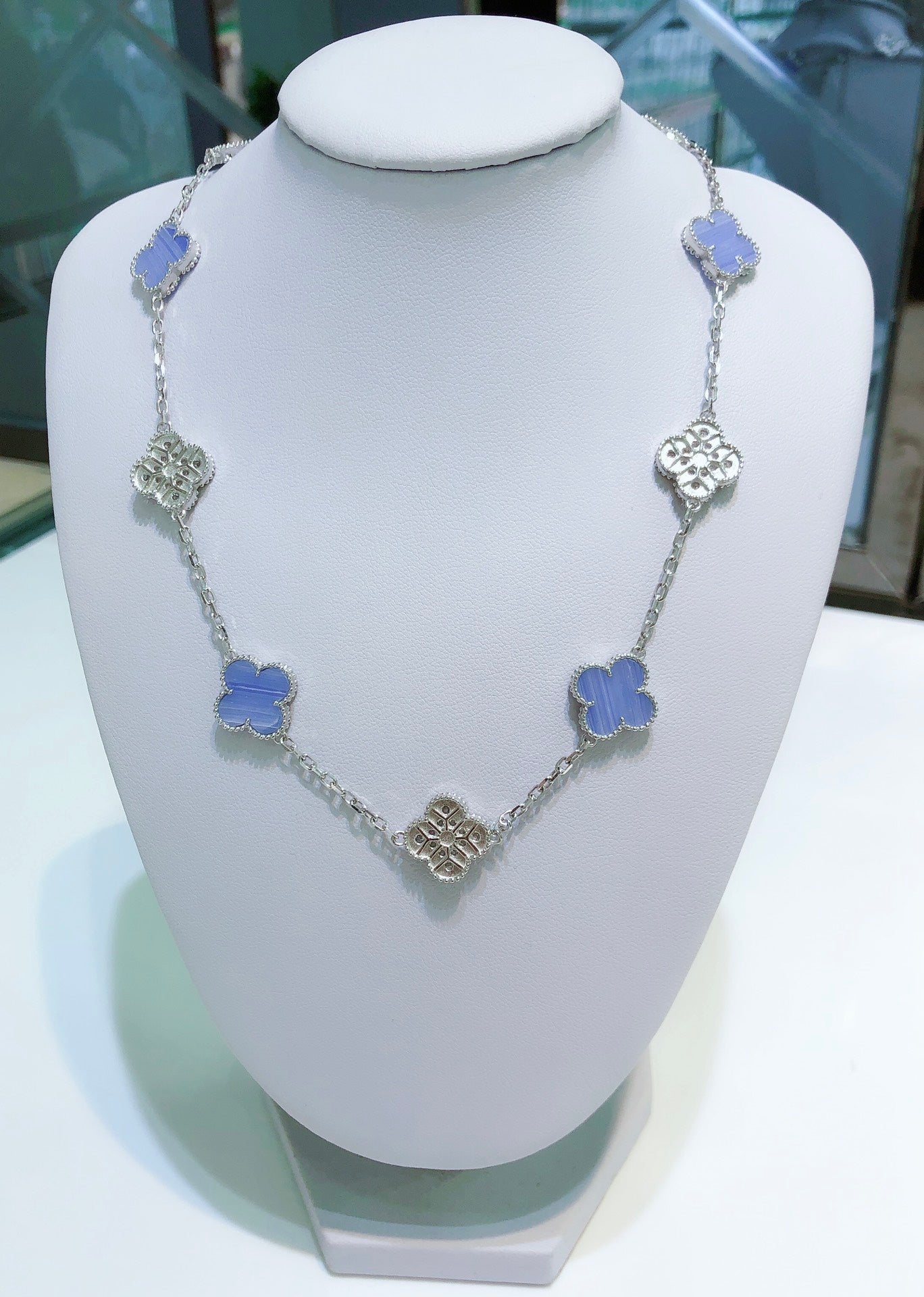 [Liorra]CLOVER 10 MOTIFS CHALCEDONY DIAMONDS SILVER NECKLACE