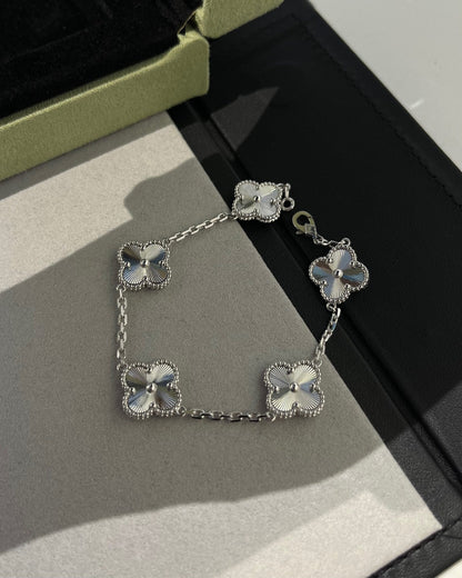 [Liorra] CLOVER 5 MOTIF LASER BRACELET COLLECTION